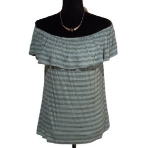 💥$10💥 🆕 GREEN Striped Top …NEW w/ Tags!!!